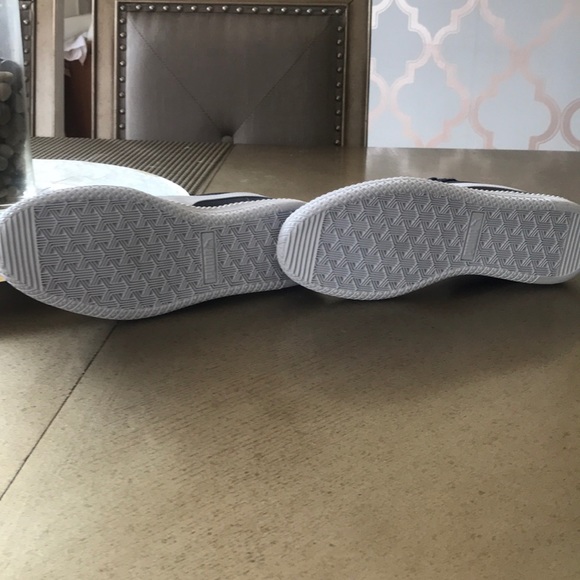 Brand new soft foam classic - Picture 3 of 8